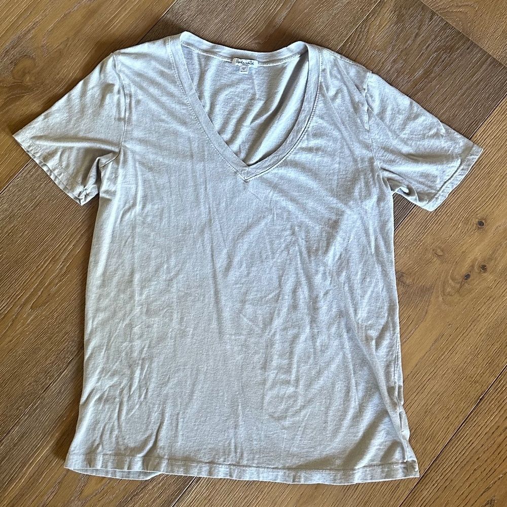 Splendid Classic V-Neck Tee Light Gray Short Sleeve Size S - Picture 4 of 9